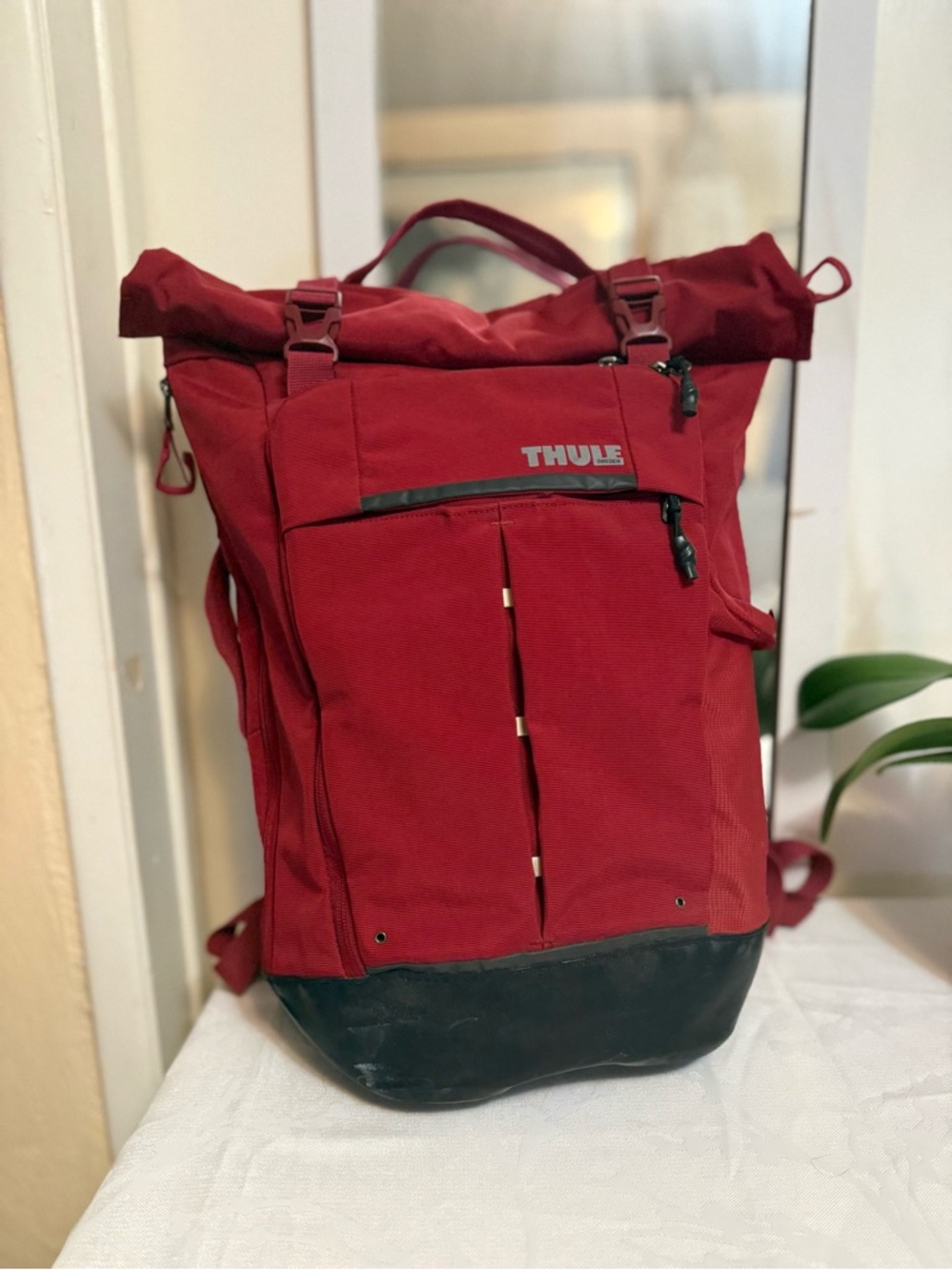 Thule Paramount 24L Daypack in Red Feather, a durable, roll-top backpack - Picture 11 of 11